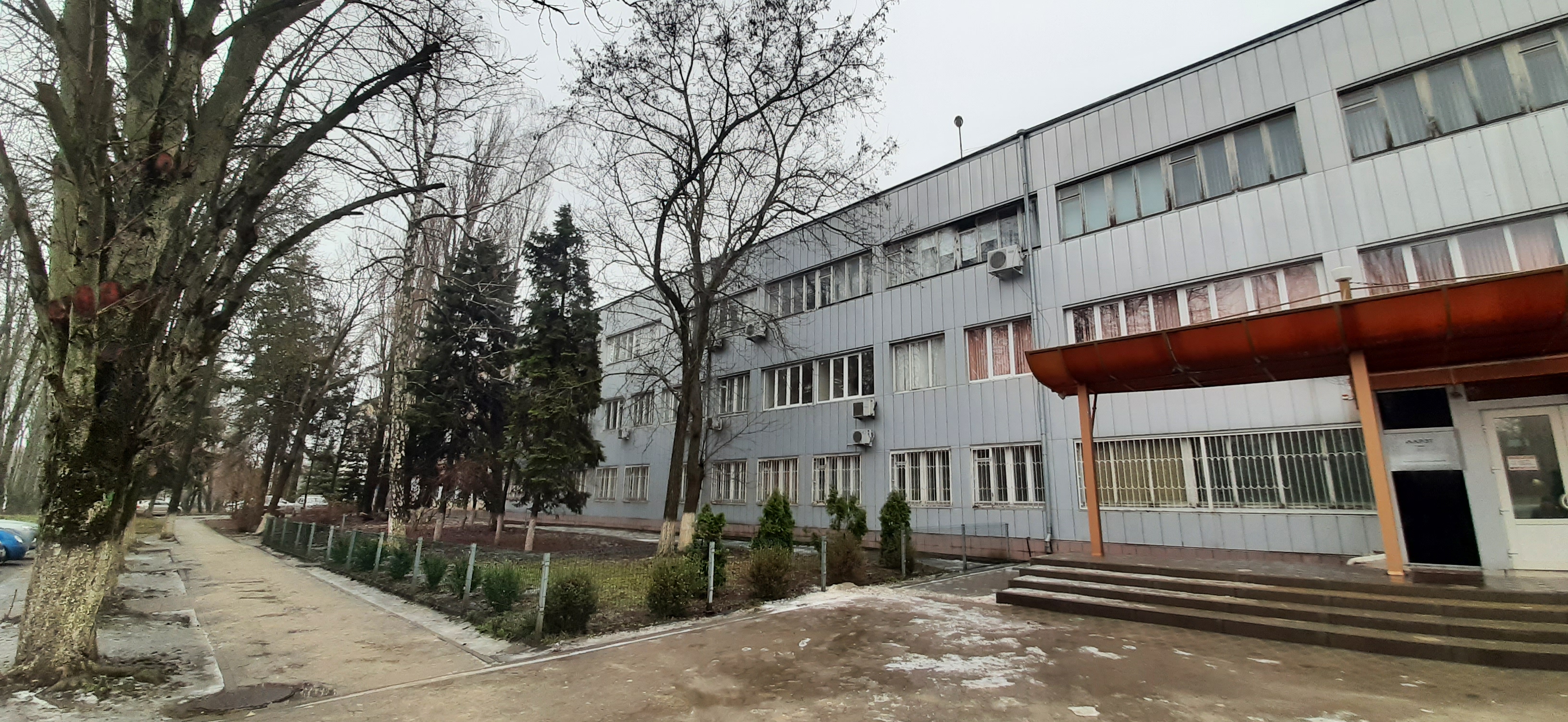 Производственный комплекс  площадью 47 000 м² фото 1