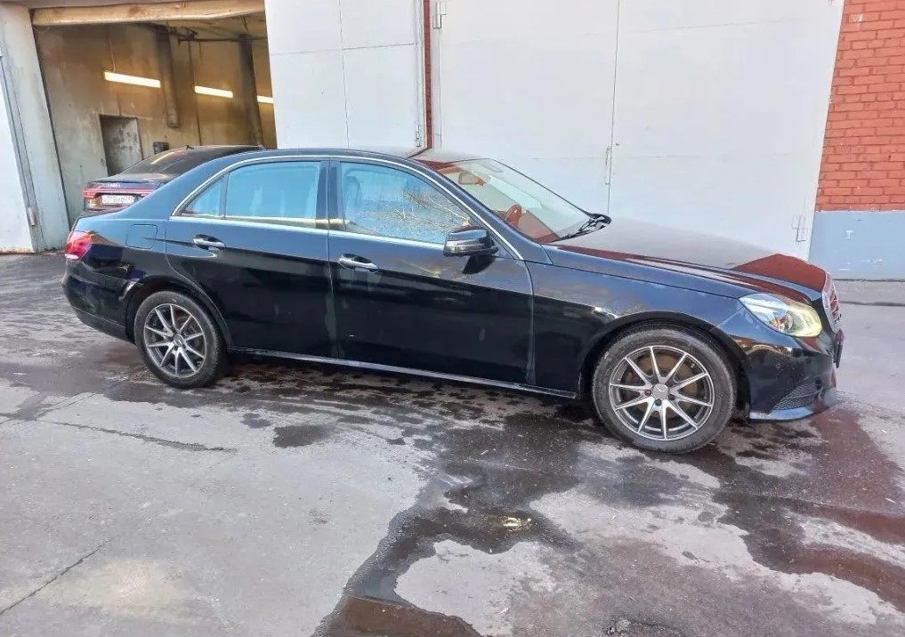Mercedes-Benz E-класс фото 1