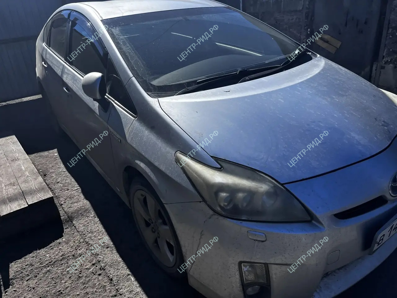 Toyota Prius фото 1