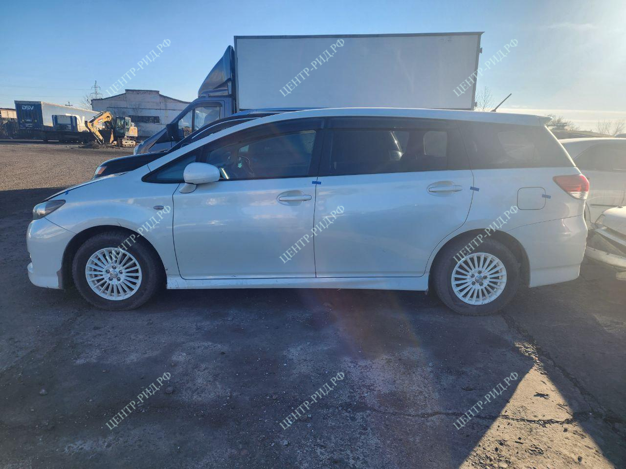 Toyota Wish фото 1