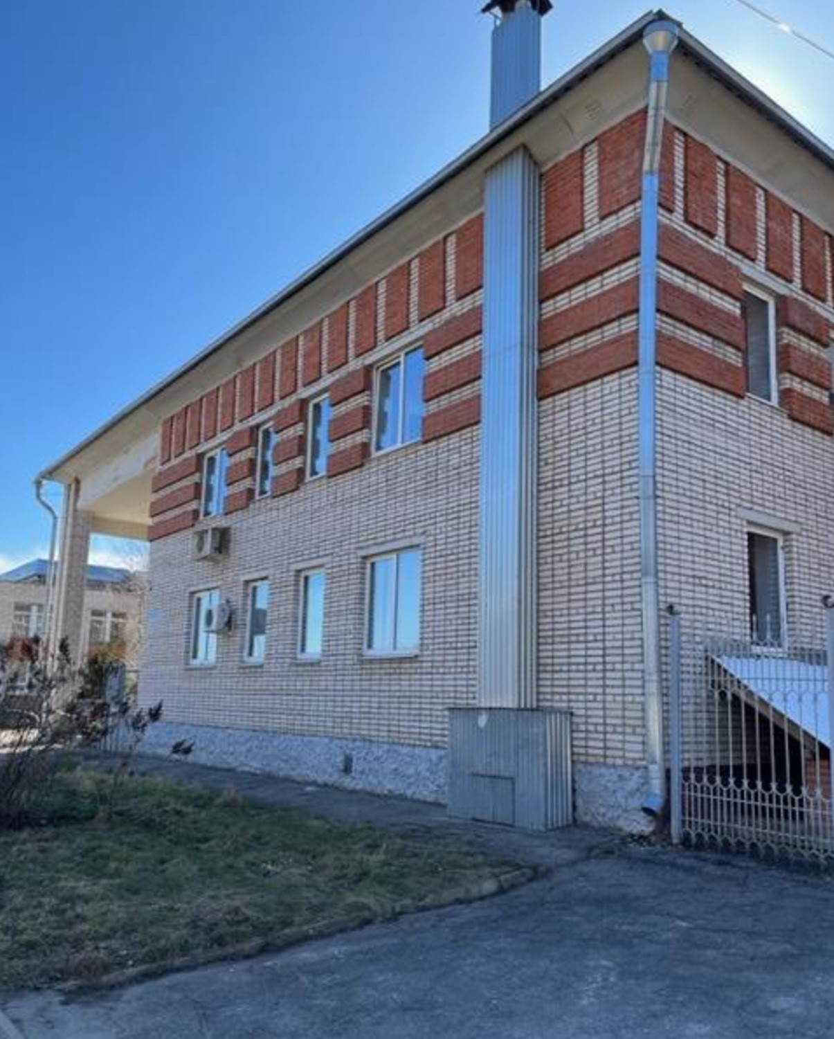 Отдельно стоящее здание площадью 358 м² фото 1