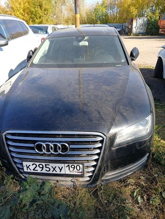 Audi A8 фото 1