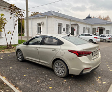 превью Hyundai Solaris фото 1