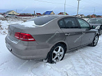 превью Volkswagen Passat фото 1