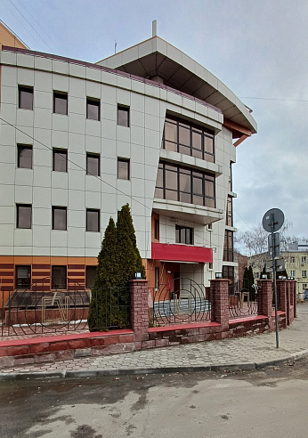 Отдельно стоящее здание площадью 2 243 м² фото 1