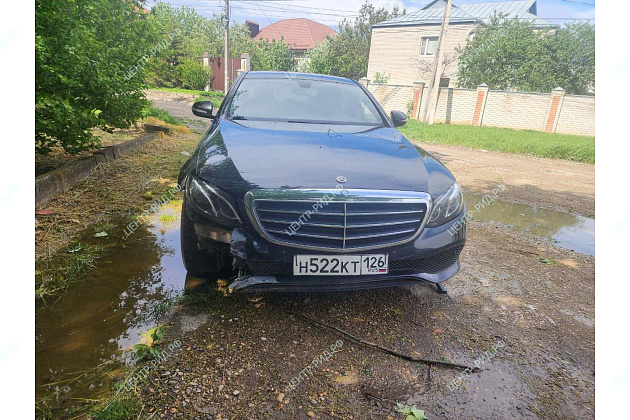 Mercedes-Benz E-класс фото 1