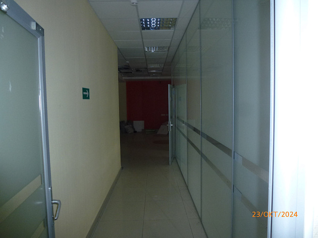 Административное здание площадью 1 613 м² фото 1