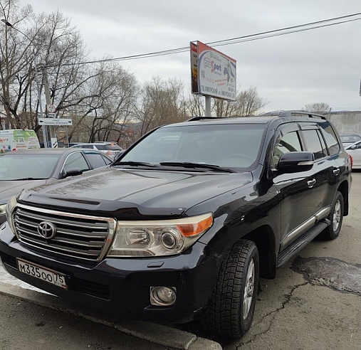 Toyota Land Cruiser фото 1