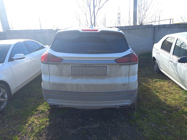 Geely Atlas Pro фото 38901