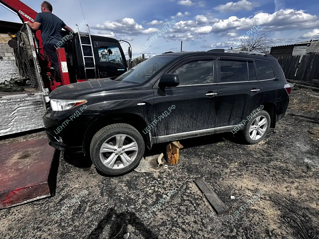 Toyota Highlander фото 1