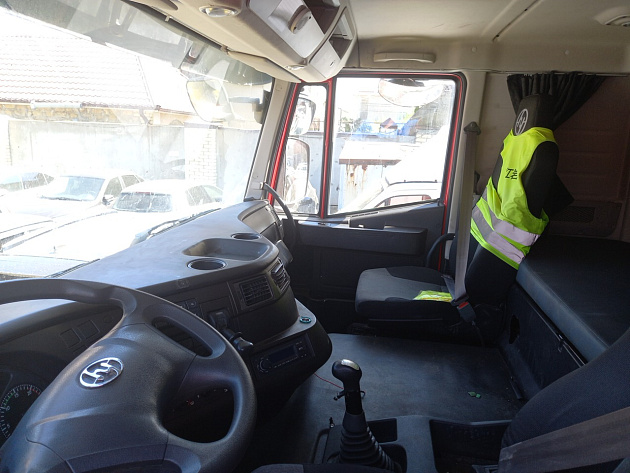 самосвал IVECO-HONGYAN 8x4 (CQ1314/3304/3314) фото 84548