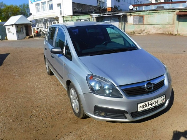 Opel Zafira фото 1
