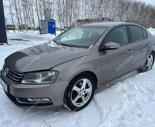 превью Volkswagen Passat фото 1