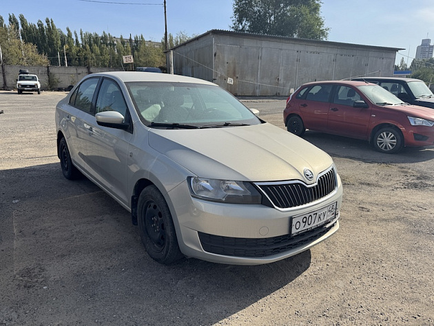 Skoda Rapid фото 1