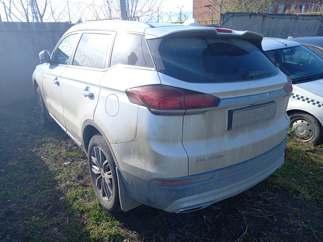 Geely Atlas Pro фото 38903