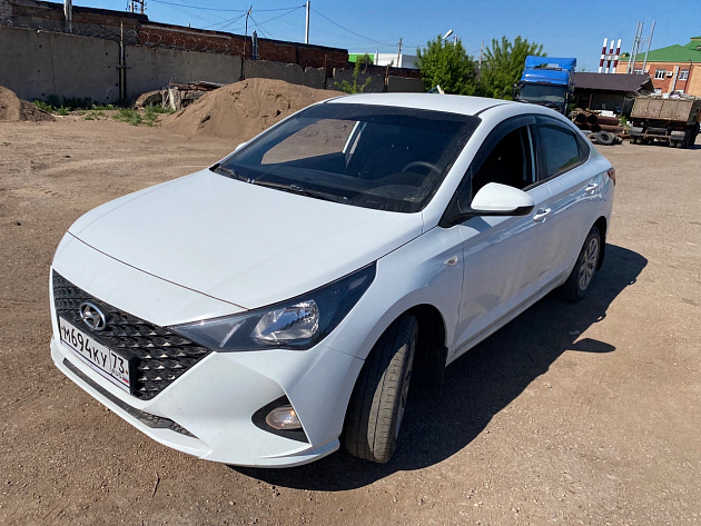 Hyundai Solaris фото 1
