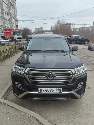 Toyota Land Cruiser фото 1