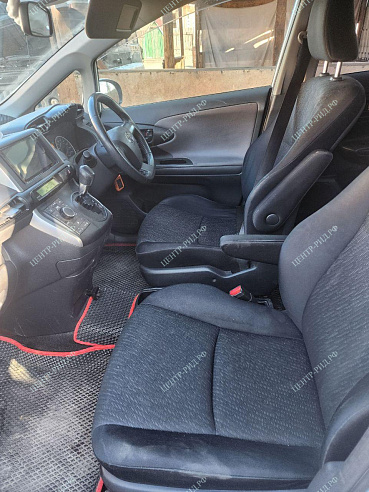 Toyota Wish фото 131161