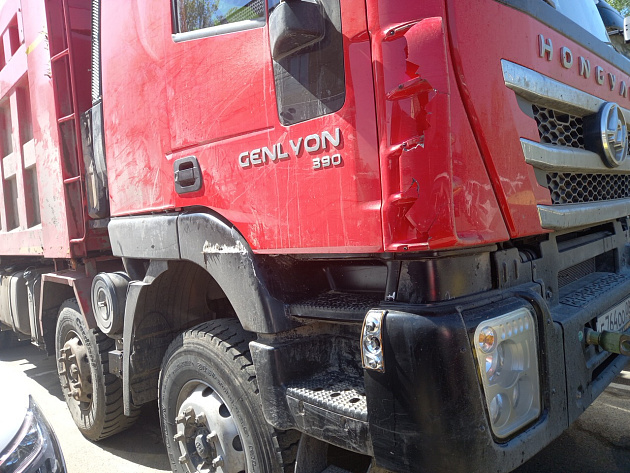 самосвал IVECO-HONGYAN 8x4 (CQ1314/3304/3314) фото 84544