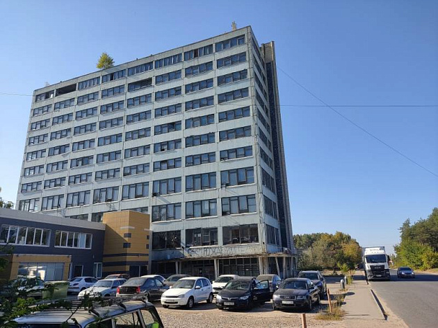 Отдельно стоящее здание площадью 9 591 м² фото 1