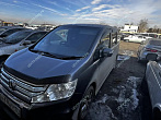 превью Honda Stepwgn фото 2