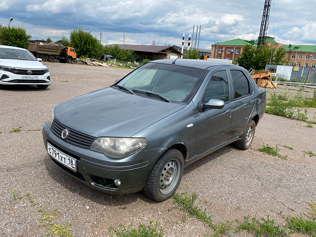 FIAT Albea фото 1