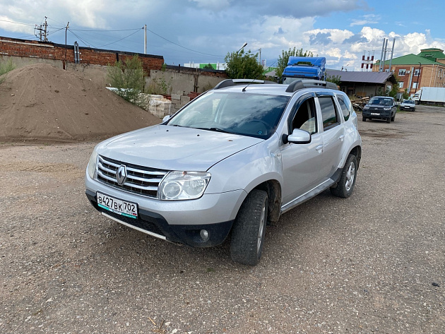 Renault Duster фото 1