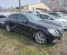 превью Mercedes-Benz E-класс фото 1