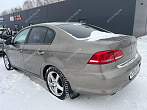 превью Volkswagen Passat фото 4